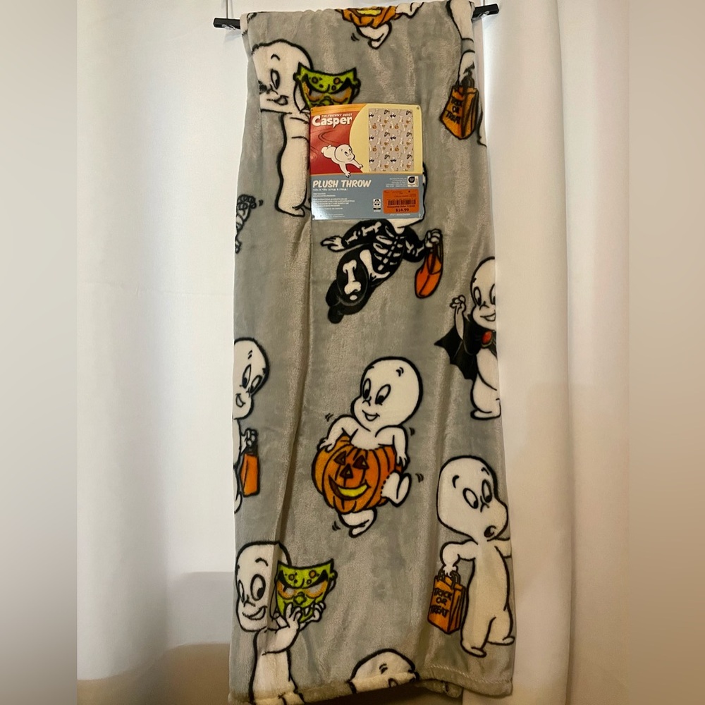 Casper the Friendly Ghost Halloween Plush Throw